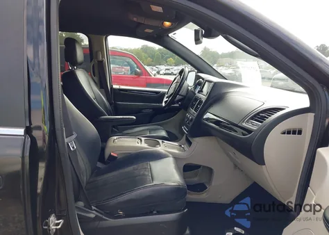 2019 Dodge Grand Caravan Sxt z USA, uszkodzony, nr VIN 2C4RDGCG8KR659515